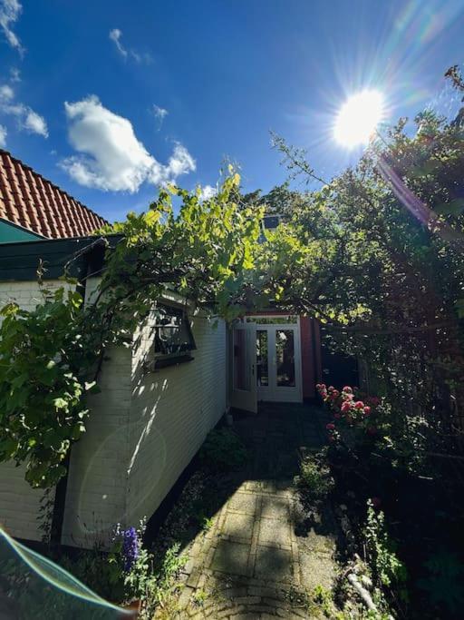 Onder De Kastanje! Vila Koedijk Exterior foto